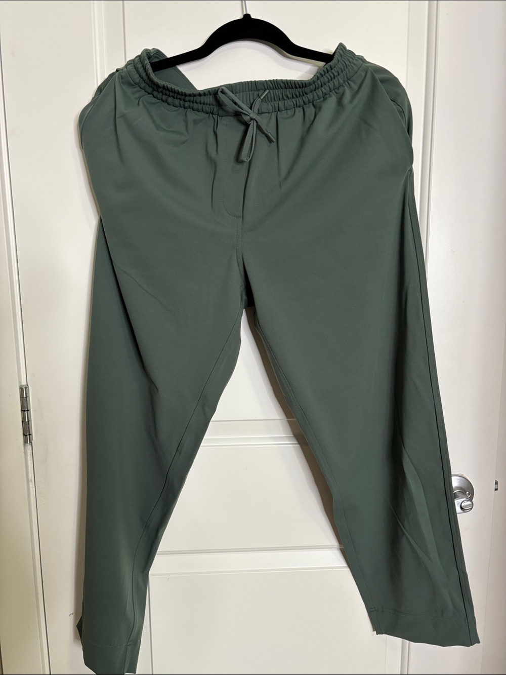 Lululemon Women’s Olive Green Drawstring Track Pants